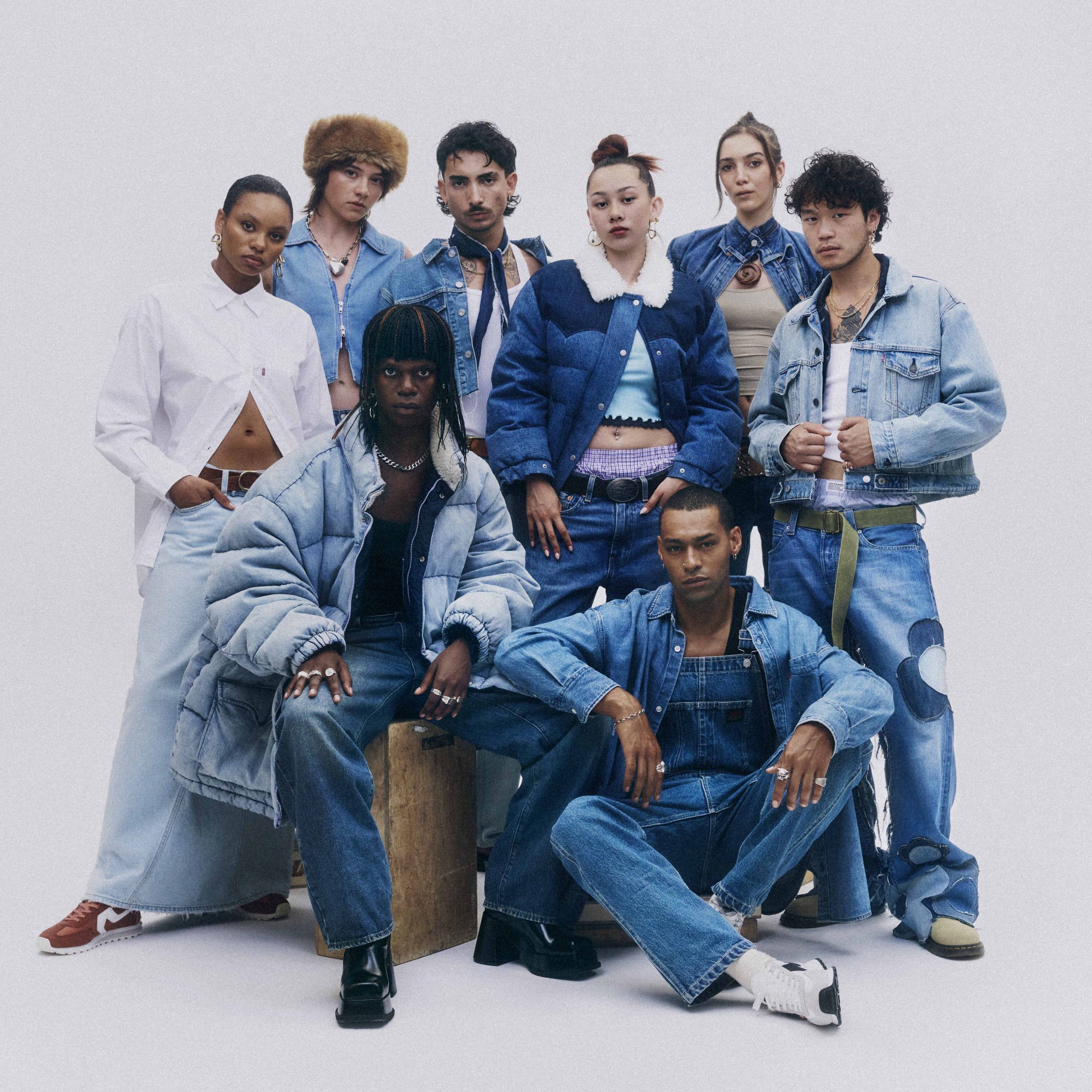 Denimul defineste sezonul toamna-iarna 2023