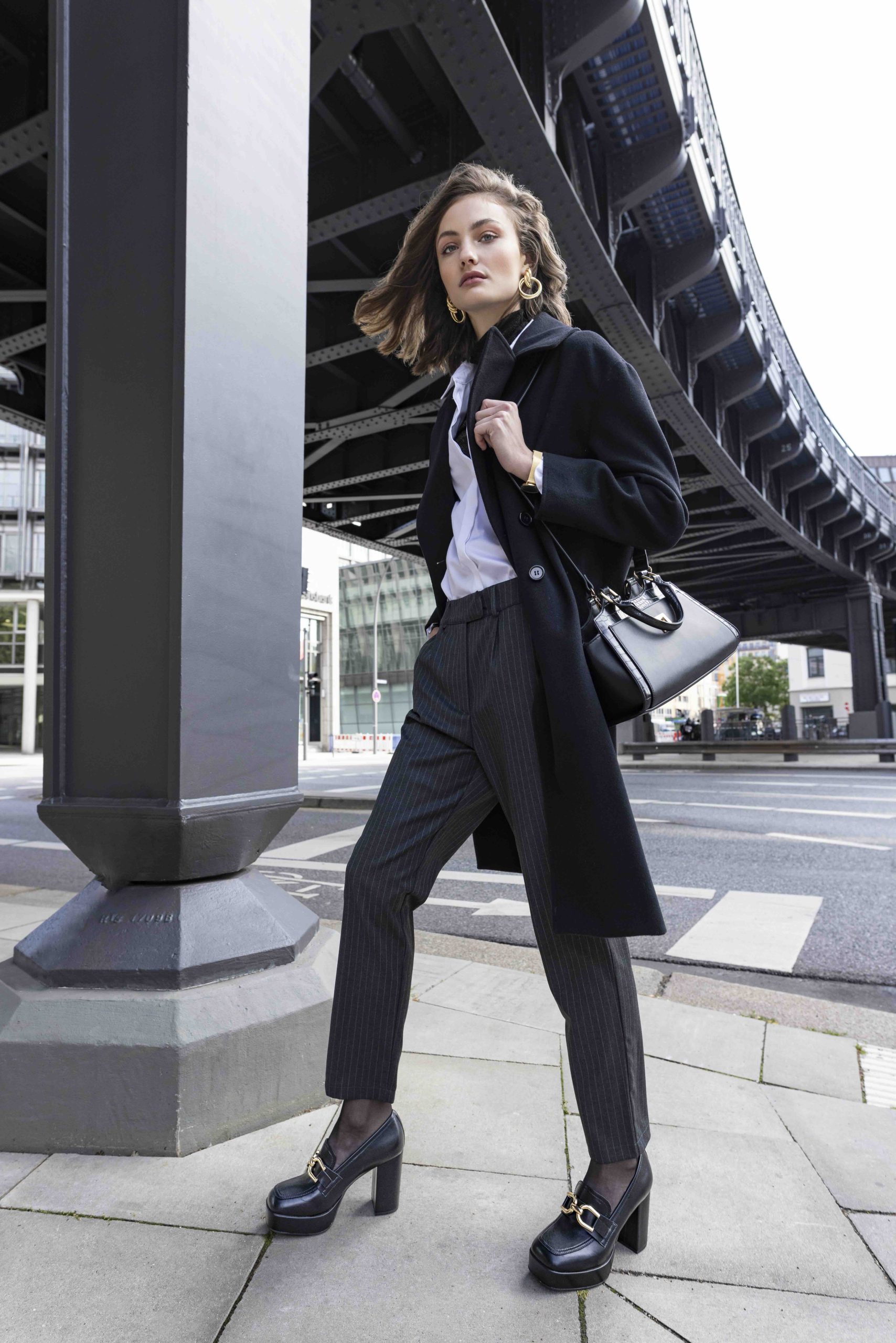 Noutati in garderoba:  6 piese din 2023 care vor domina tendintele si anul acesta