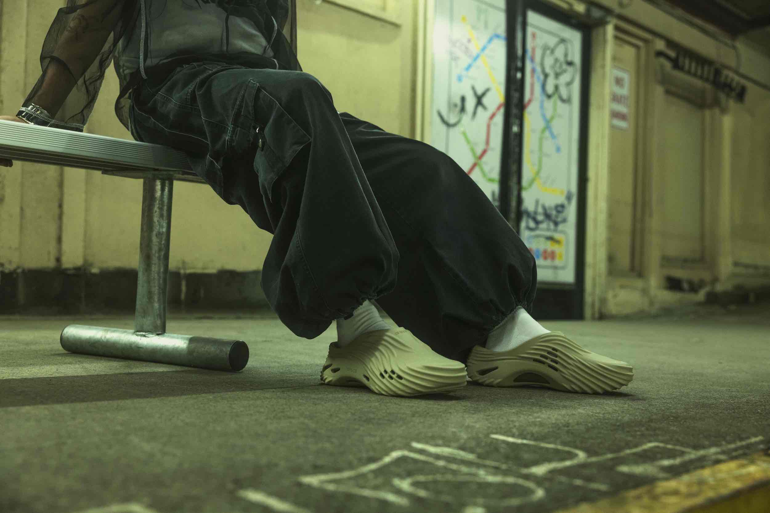 ECHO Wave de la Crocs – pantoful inovator care atrage toate privirile