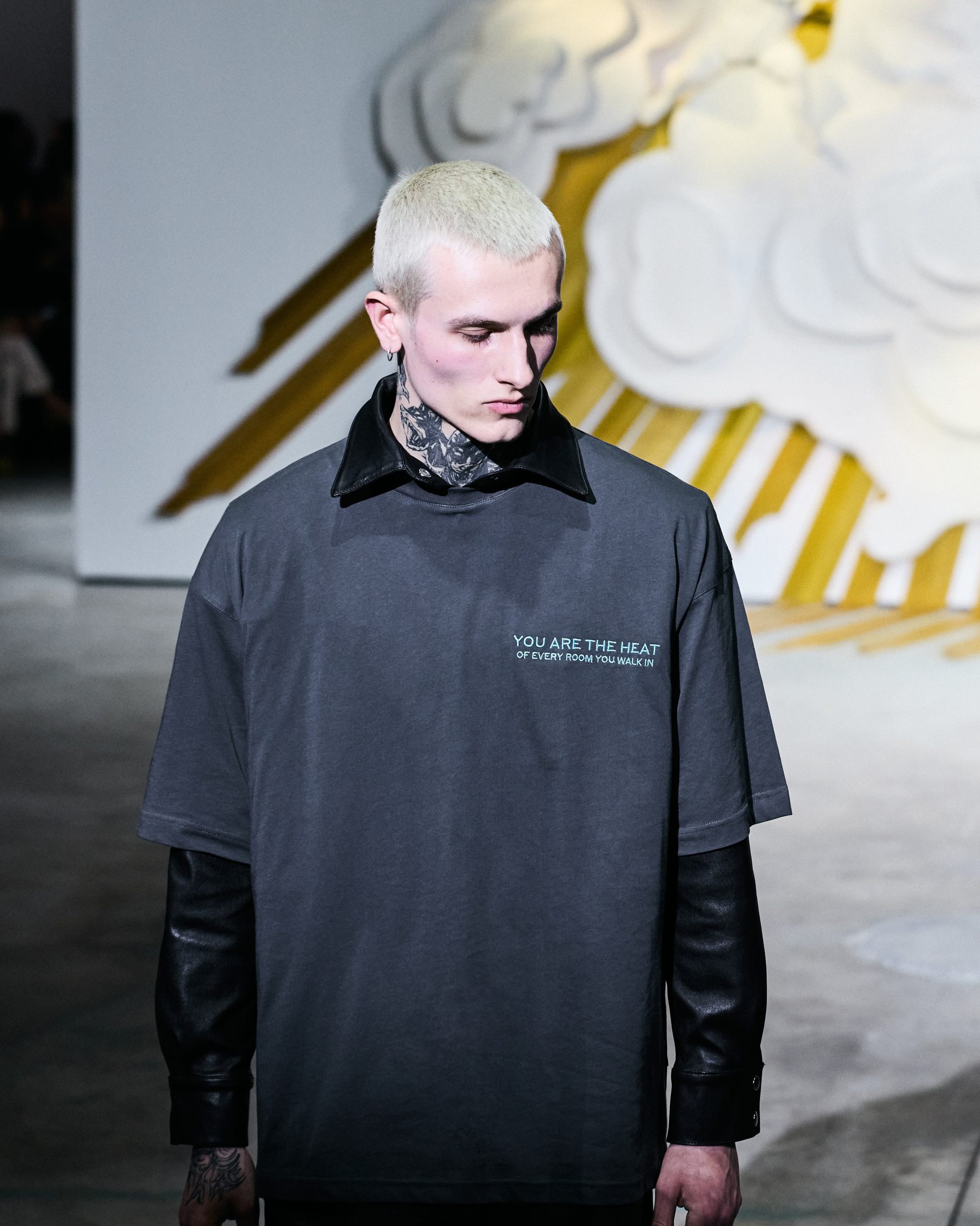 ALMAZ schimbă perspectiva. Colaborare inedită cu IQOS laMercedes-Benz Bucharest Fashion Week